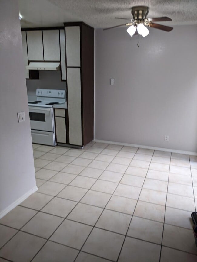 Photo - 1811 E Grand Ave Unit 126