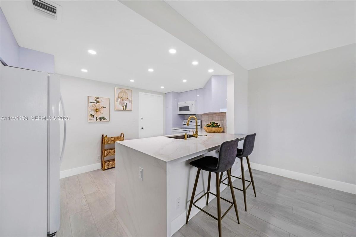 Photo - 2100 S Ocean Dr