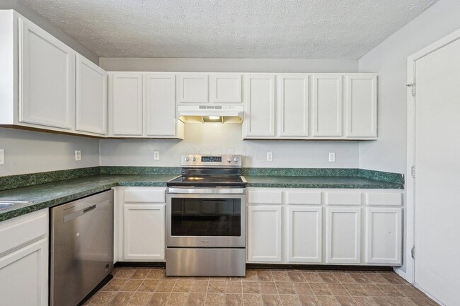 Photo - 848 Robmeyer Dr