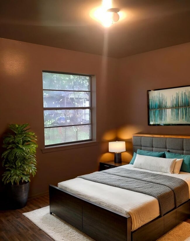 Photo - 2703 Jerome Ln