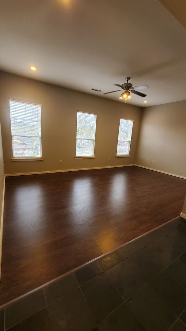 Photo - 40 E Maple St