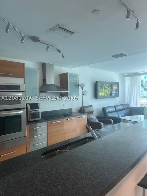 Building Photo - 2950 NE 188th St Unit 247