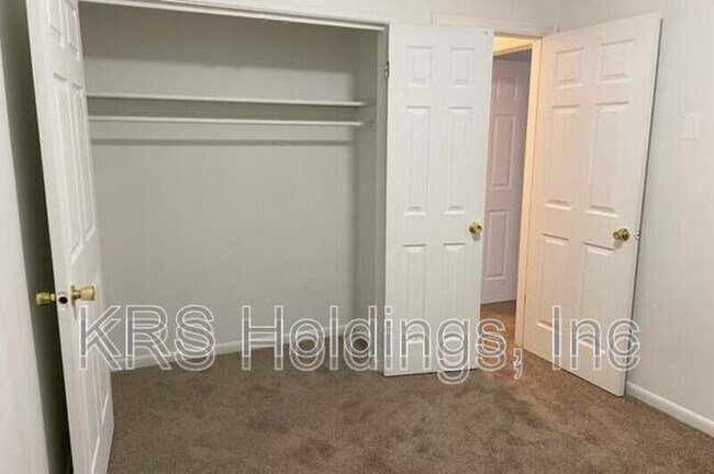 Photo - 416 S West St Unit Apt 8