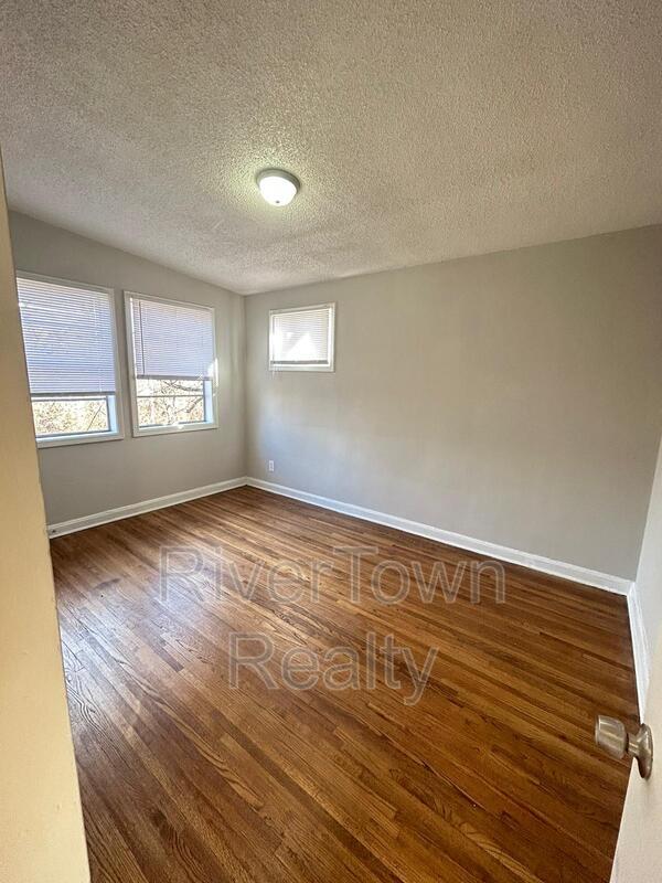 Photo - 1778 Brown Ave