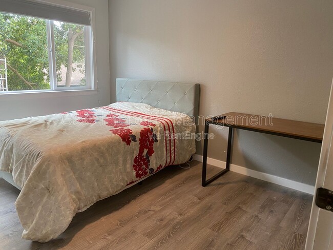 Photo - 3790 Whitman Cir