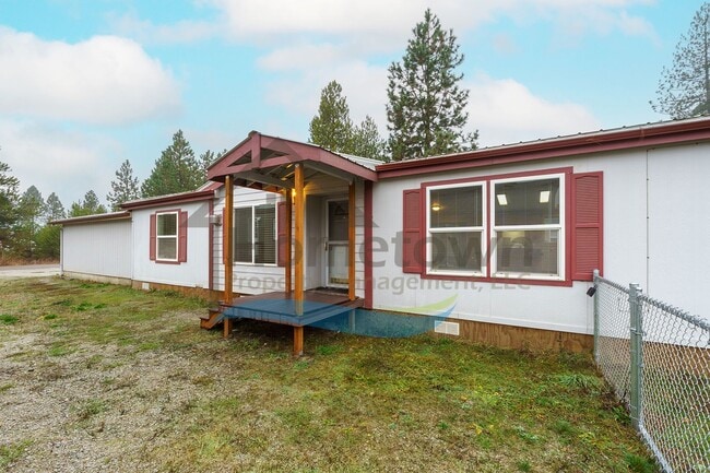 Building Photo - 2 Bedroom 2 Bathroom Home with Attached 2-Car Garage Available in Athol!