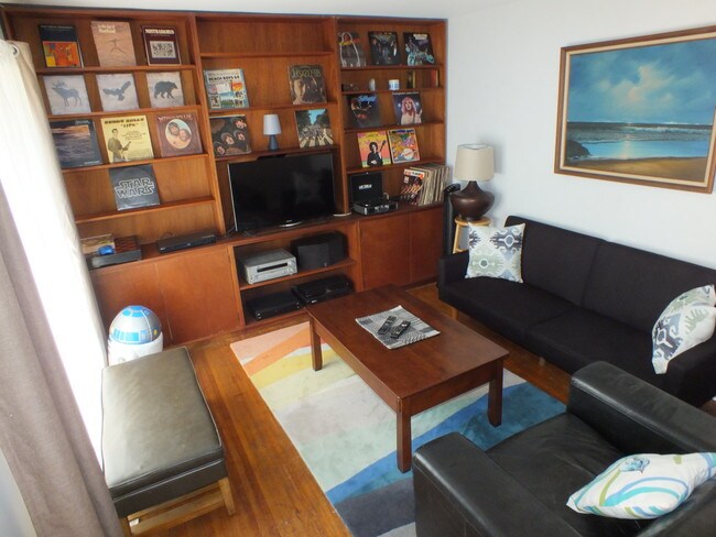 Front living room - 3786 Meier St