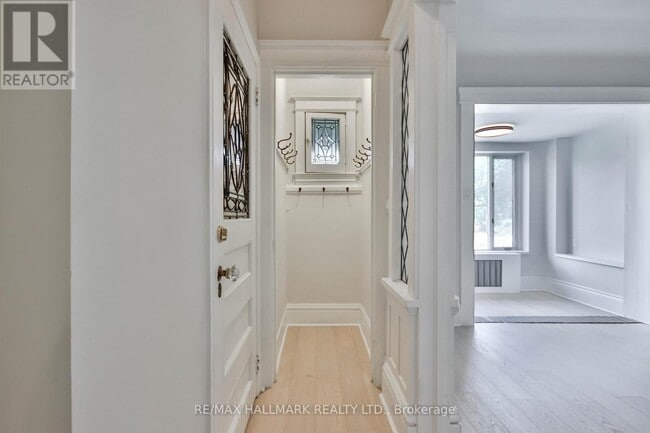Photo - 639 Broadview Ave Unit Main Fl