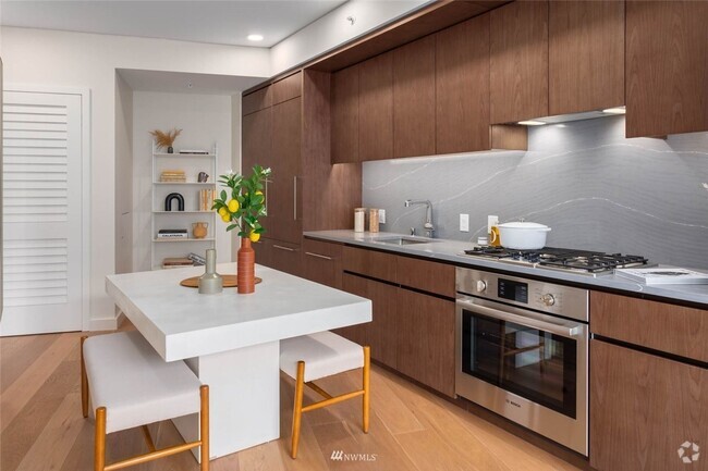 Building Photo - 1Bd/1Ba Seattle Condo Unit 1002