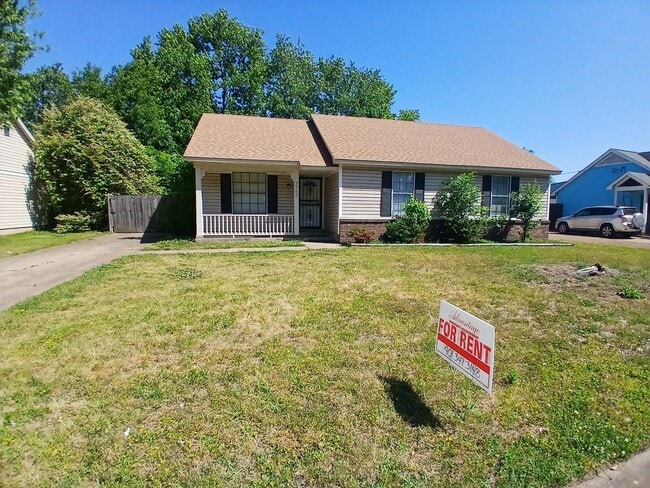 Photo - Charming 3BR/2BA in Riverdale | Modern LVP