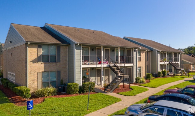 Westwood Village Apartments For Rent in Rosenberg, TX