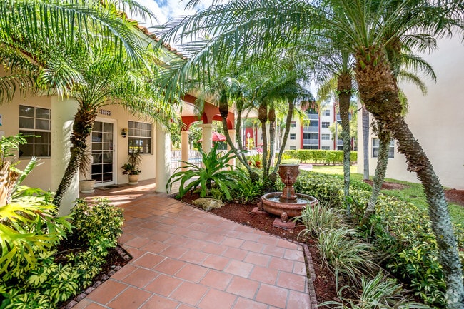 Lago Club Apartments