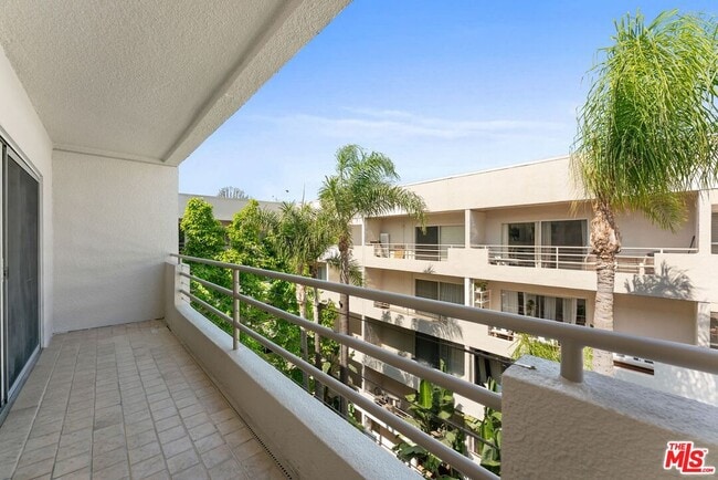 Photo - 1131 Alta Loma Rd Unit 506