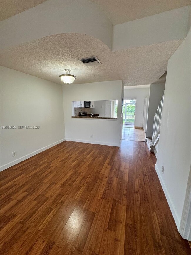 Photo - 16743 Hemingway Dr