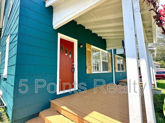 Photo - 130 Orchard Dr
