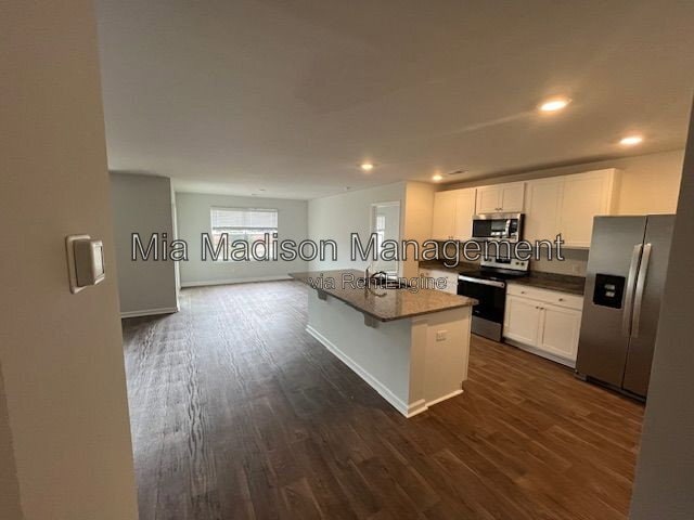 Photo - 214 Barbados Rd