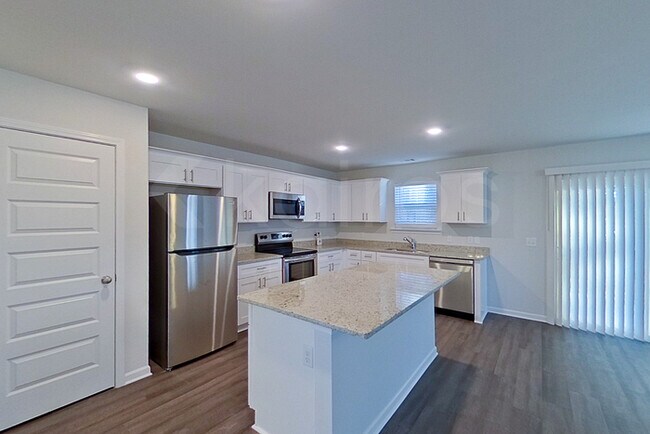 Photo - 120 Western Red Cedar Dr