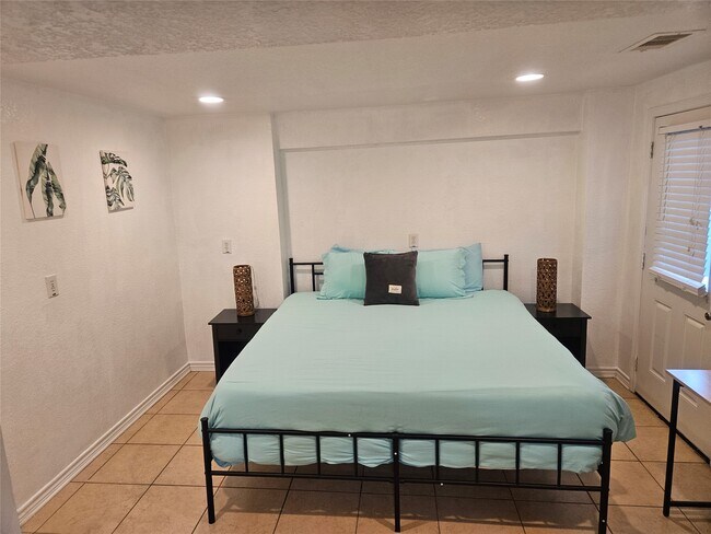 Photo - 812 Marlin St