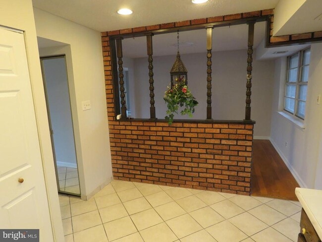 Photo - 6240 Patrick Henry Ct