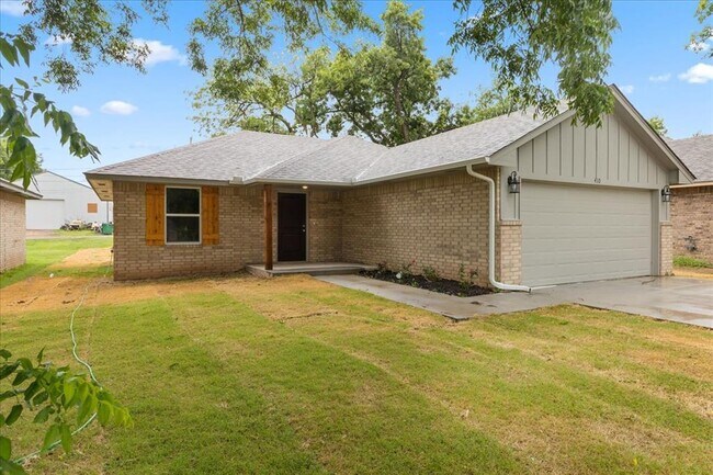 Photo - 410 Grove St