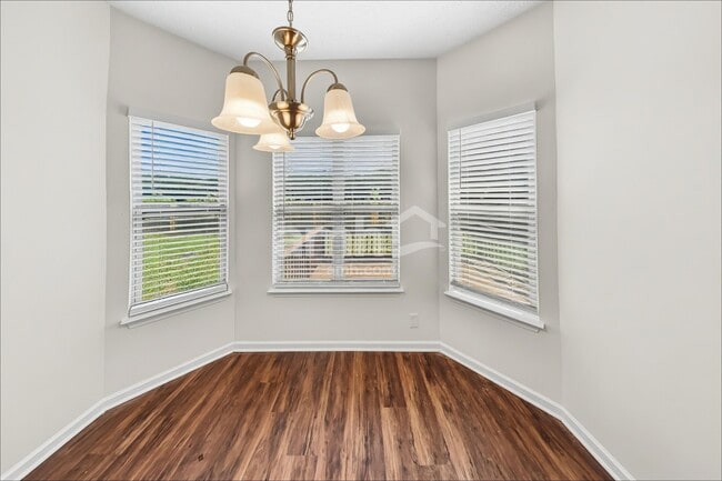 Photo - 3331 Foxside Ln
