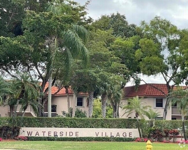 Building Photo - 15701 W Waterside Cir Rental