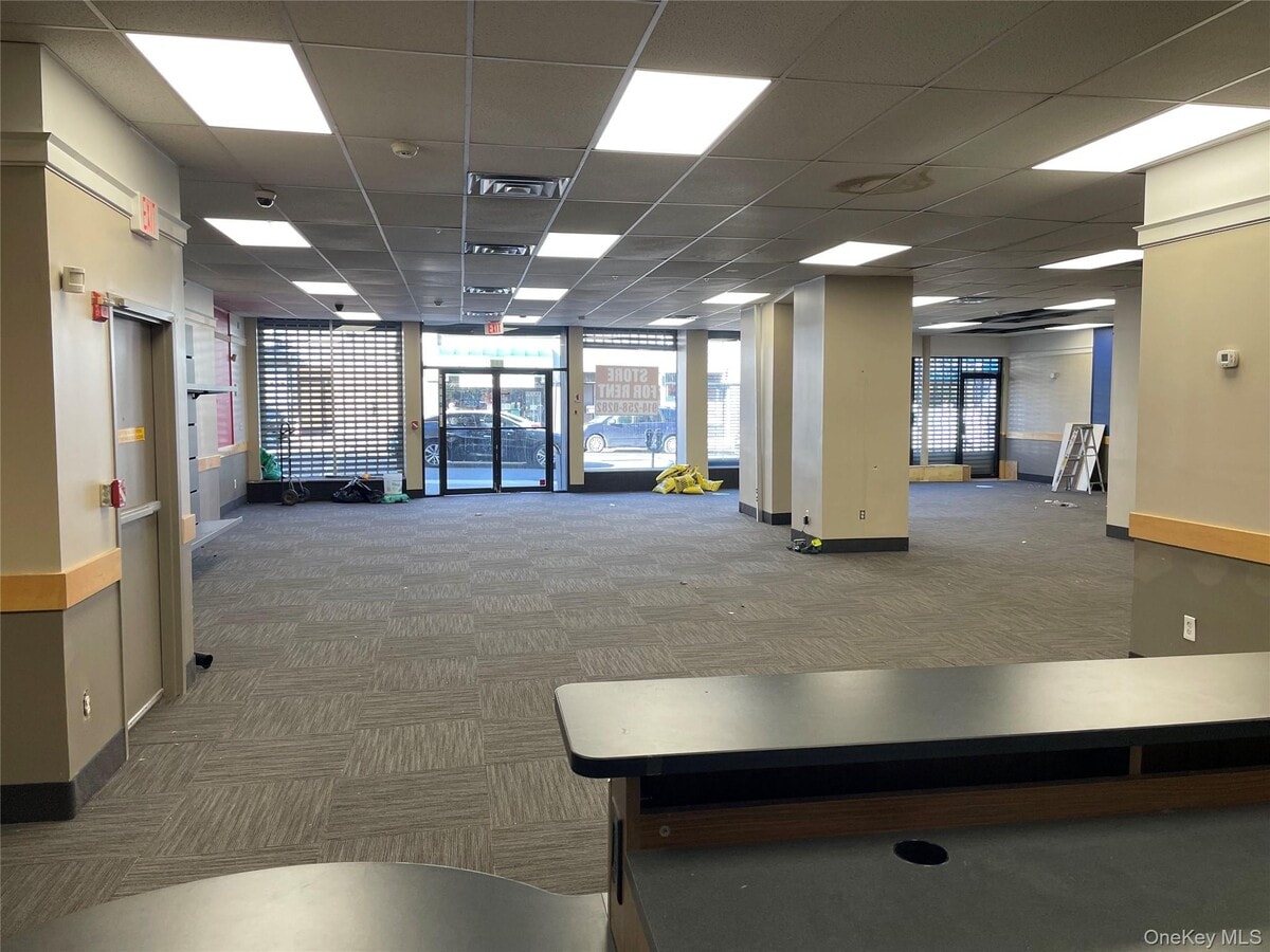 Photo - 490 S Broadway Unidad 490