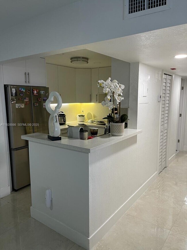 Building Photo - 505 NW 72nd Ave Unit 312