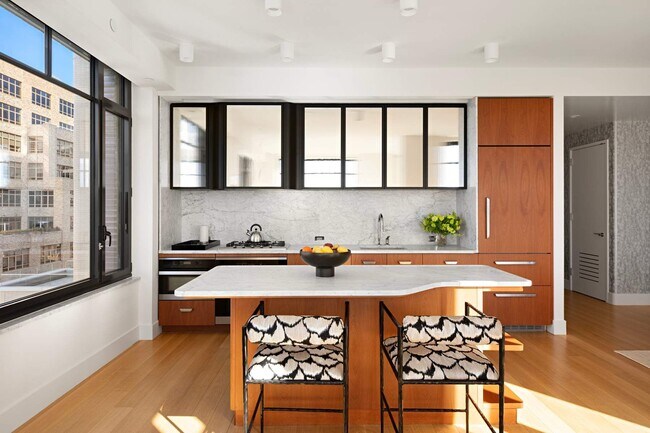 Photo - 110 Charlton St