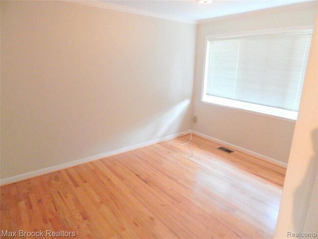 Photo - 116 E Hickory Grove Rd
