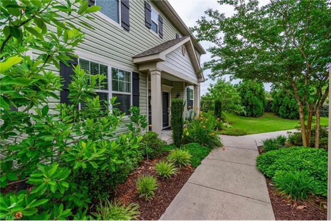 Photo - 1752 Halesworth Ln Townhome