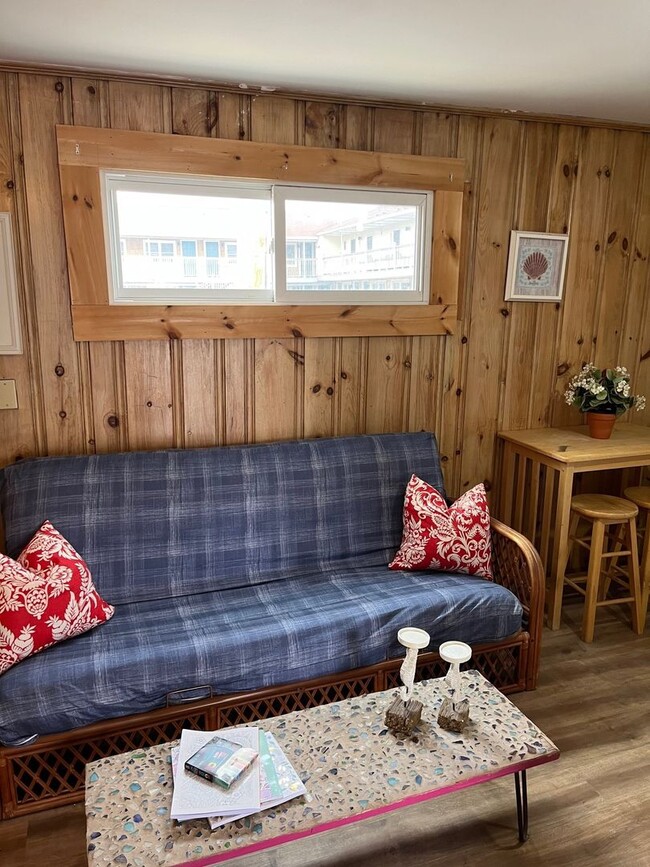 Photo - 67 E Grand Ave