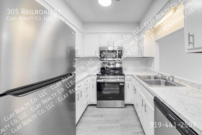 305 Railroad St