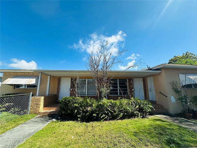 Building Photo - 1225 SW 11th Ave Rental