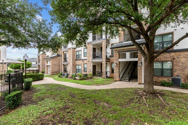 PECAN POINTE