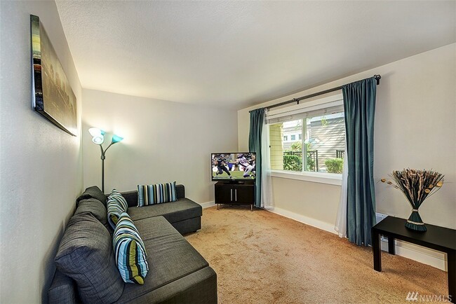 Photo - 15819 Leary Wy