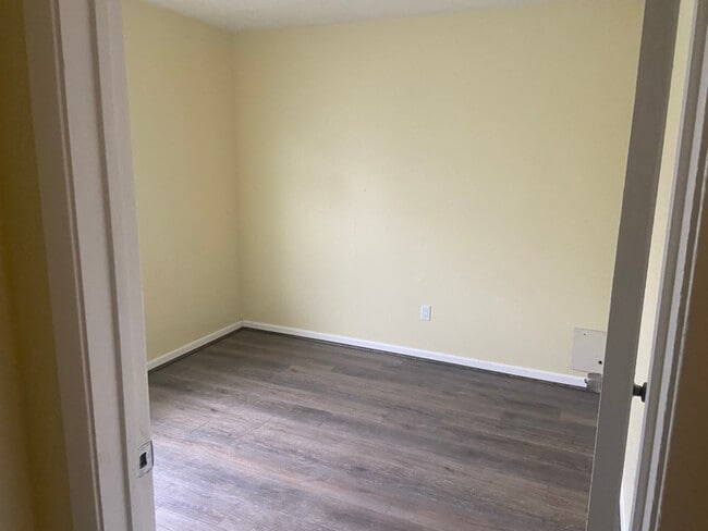 Photo - 502 Brookford Dr