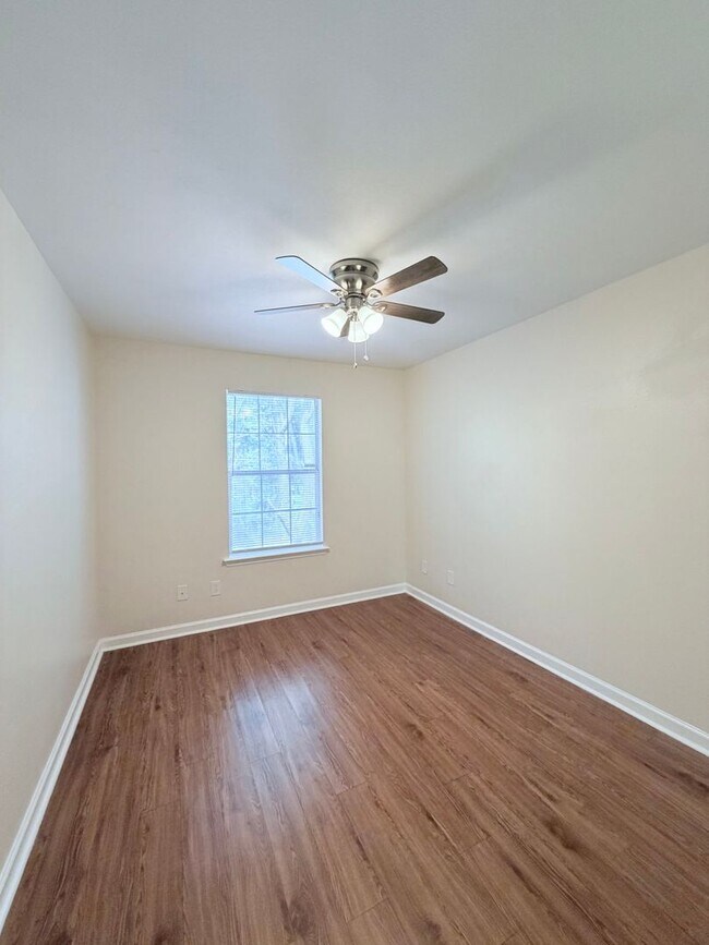 Photo - 1352 Ocala Rd Unit Apt B