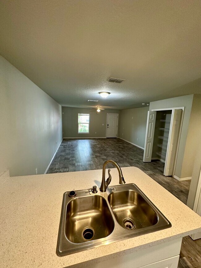 2027/2029 Guava Drive