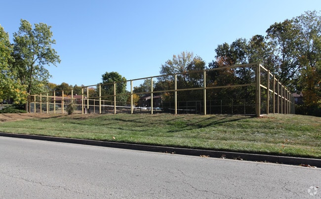 Tennis Court - WAU-LIN-CREE