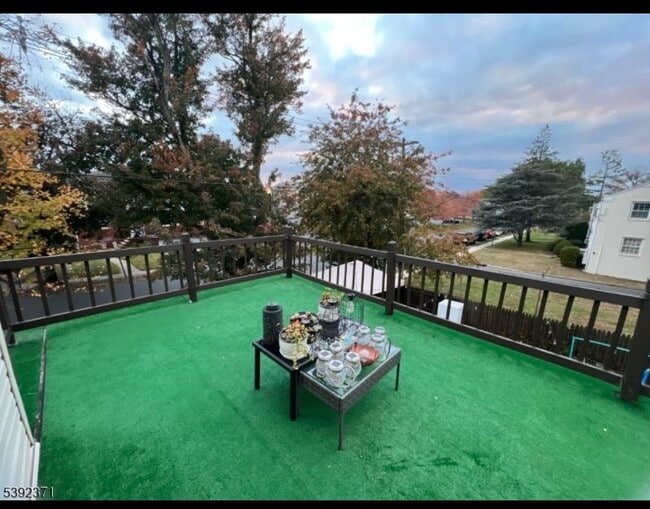 Photo - 2505 Girard Pl Unidad 2505GirardPlace#2