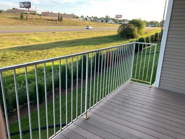 Photo - Spacious 1 Bed 1 Bath with Laundry in Unit! Unit 940-204