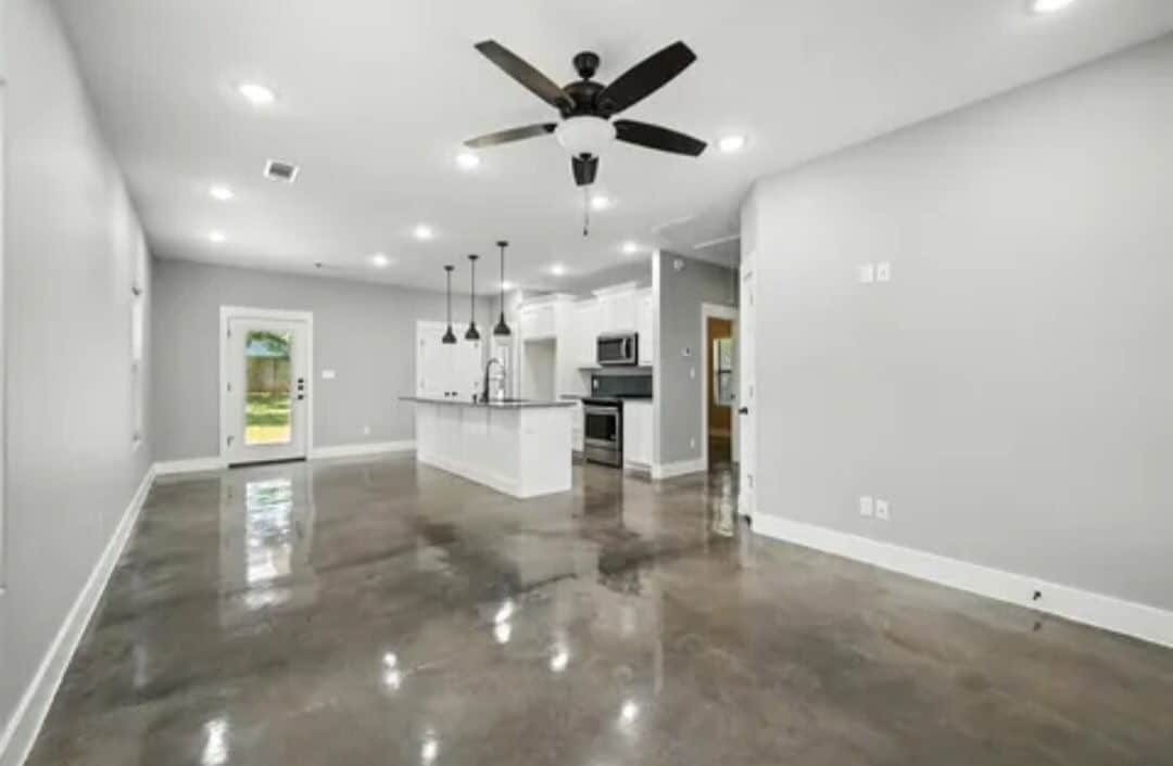 Photo - 926 Baker St