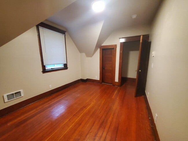 Photo - Charming 4 Bedroom + Bonus - 1 Bath Unit in University District