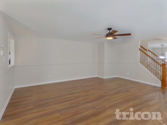 Photo - 394 Morning Dew Dr