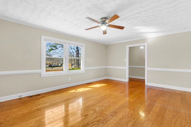 Photo - 4912 Morton Rd