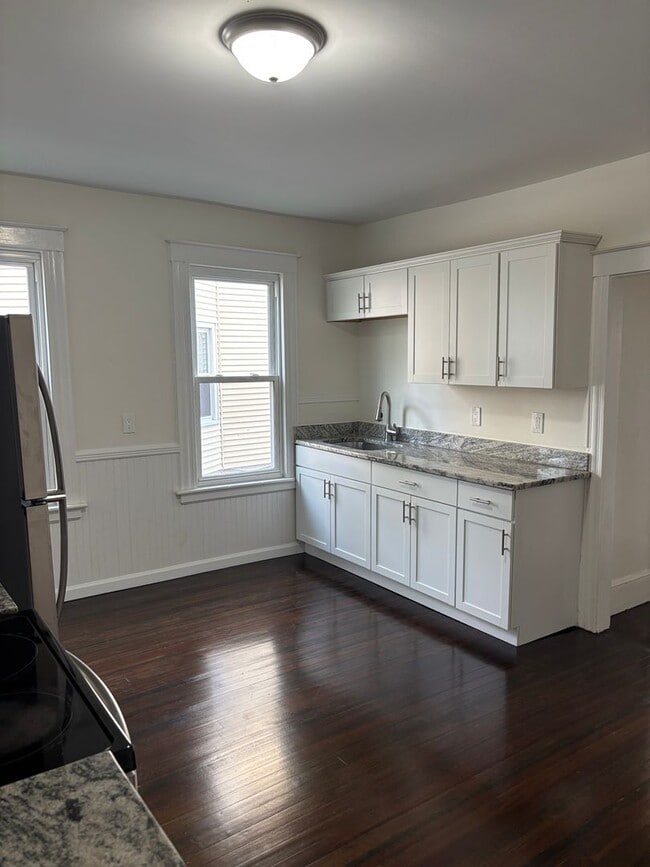 Building Photo - 38 Roberts St Unit FL 1