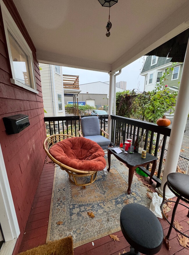 Building Photo - 18 Sawyer Terrace Unit 18