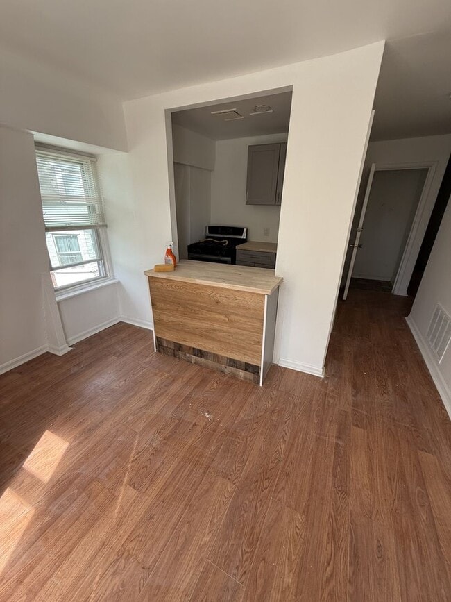 513 Brinton St Unit 3rd Fl