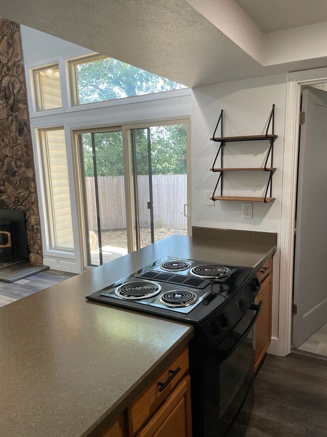 Photo - 3114-3116 S 166th St Unit 3114